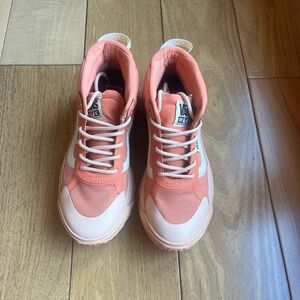 NWOB VANS MTE Crosspath Mid Shoes Waterproof Orange Women’s Sz 7